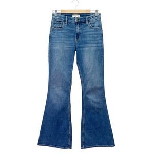 Abercrombie & Fitch The Flare Ultra High Rise Jeans Size 28 6R Medium Wash Denim